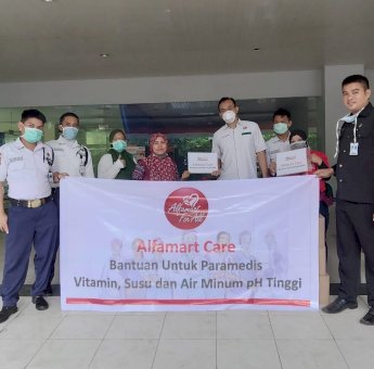 Bantu Tenaga Medis Atasi Corona, Alfamart Salurkan Nutrisi dan Vitamin