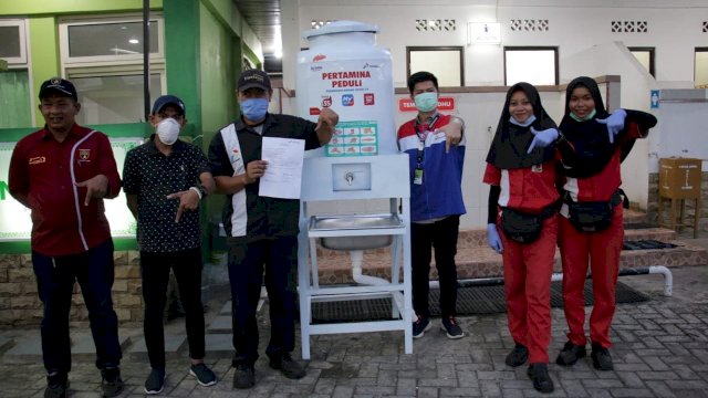 Pertamina Berdayakan Mitra Binaan UMKM Untuk Sediakan Sarana Cuci Tangan Hadapi Covid-19