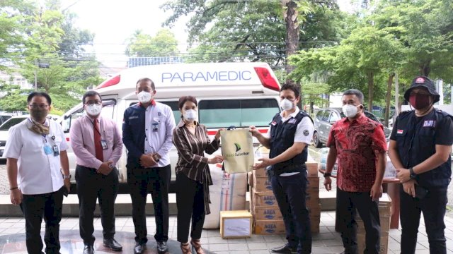 Bank Indonesia Bersama BMPD Sulsel Salurkan Bantuan APD untuk Tenaga Medis