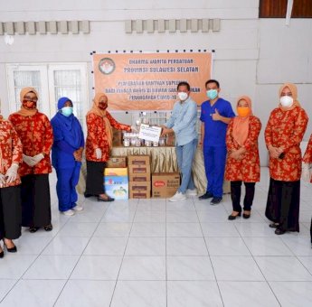 DWP Sulsel Beri Bantuan Suplemen untuk Dokter dan Tenaga Medis