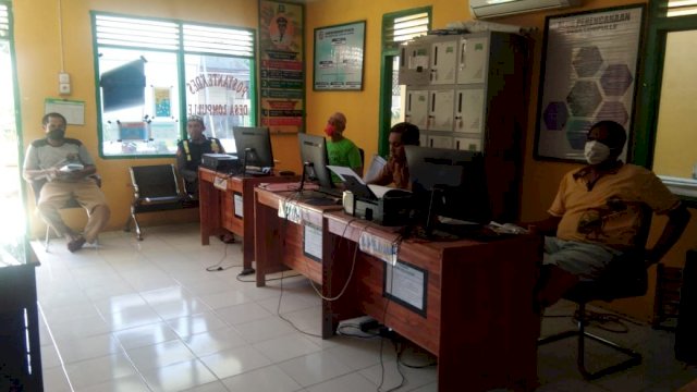 Suasana Kantor Desa Lompulle Kecamatan Ganra, Kabupaten Soppeng, Sulsel, Senin (20/04/2020).