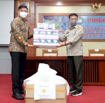 Mentan SYL Bantu 30 Baju Hazmat dan 1.000 Masker Medis untuk Tangani Covid-19 di Gowa