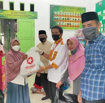 Kembali, PT Bintang dan PMI Makassar Salurkan Bantuan Sembako