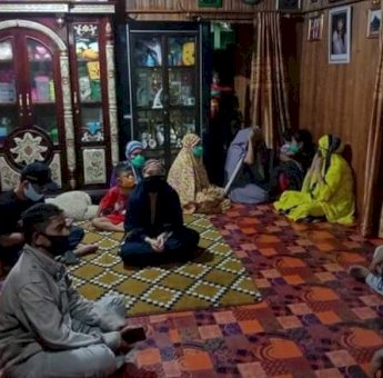 Sempat Ketemu Keluarganya, Akhirnya Selfi Dijemput untuk Jalani Karantina Pencegahan Covid-19