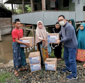 Ni’matullah Salurkan Bantuan Sembako di Pangkep