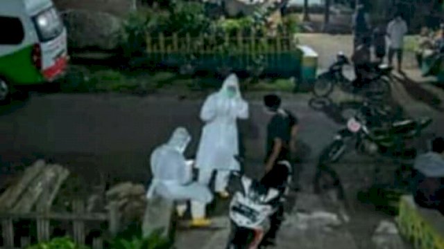Sempat Kabur Saat Akan Dijemput, Warga Soppeng yang Dinyatakan Positif Covid-19 Akhirnya Pasrah