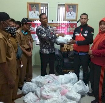Kesbangpol Buteng Terima Bantuan Dari Gugus Tugas Sultra