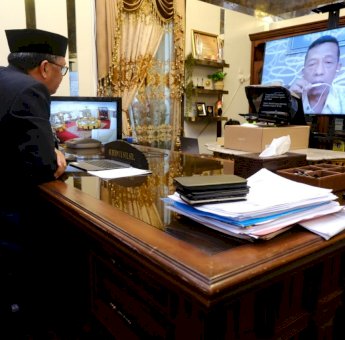 Hardiknas, Nurdin Abdullah Telekonferensi Bersama Stakeholder Bahas Belajar Dari Covid-19