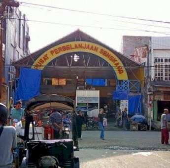 Pemkab Wajo Kembali Buka Aktivitas Perdagangan di Pasar