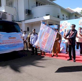 1.700 Paket Bantuan Ikan Hasil Beli dari Nelayan Pancing Disalurkan ke Masyarakat