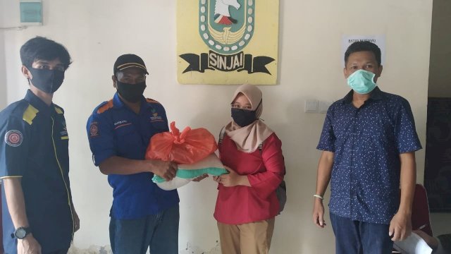 Pemda Sinjai Salurkan 270 Paket Bantuan Ke Warganya di Makassar