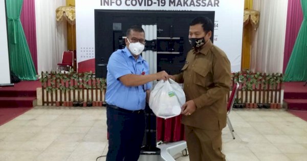 PDAM Makassar Serahkan Bantuan 1.000 Paket Sembako