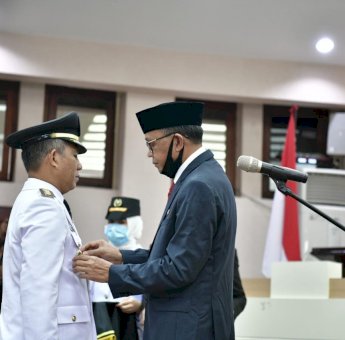Prof. Yusran Mundur Dari Kepala Bappelitbangda, Begini Tanggapan Gubernur Sulsel