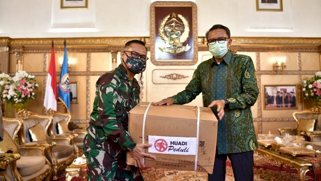 Gugus Tugas Covid-19 Sulsel Tak Henti Terima Bantuan, Gubernur: Bisa Meringankan APBD