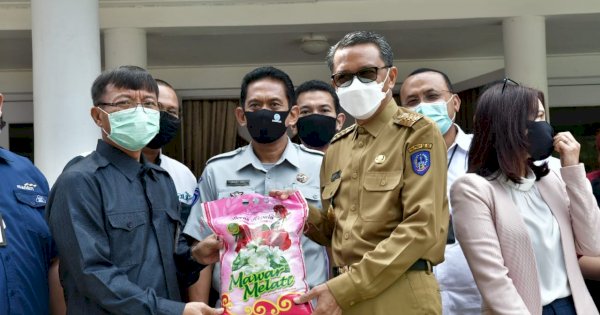 FKIJK Salurkan Bantuan 2.000 Paket Sembako Lewat Gugus Tugas Sulsel