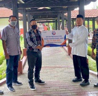 YBM BRI Kanwil Makassar Serahkan Bantuan untuk Pesantren Ashabul Jannah Gowa