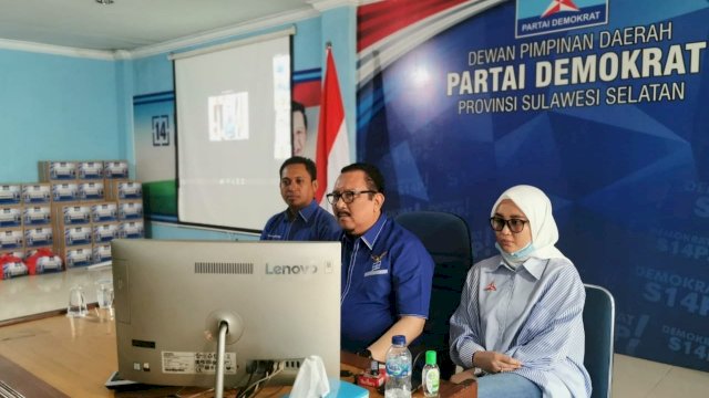 Ketua DPD Demokrat Sulsel Ni'matullah, bersama Sekretaris Andi Azizah Irma, dan Bendahara Satriya Majid saat mengikuti virtual meeting bersama Ketua Umum Agus Harimurti Yudhoyono, Jumat (05/06/2020).
