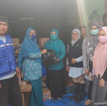 Wagub Sulsel Utus Andalan Mengaji Salurkan Bantuan di Rumbia Jeneponto