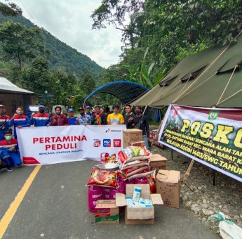 Pertamina Salurkan Bantuan Bagi Korban Longsor di Jalan Trans Sulawesi Palopo-Toraja
