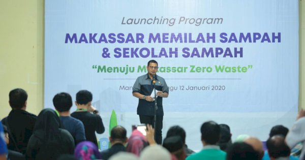 Pj Wali Kota Makassar Iqbal Suhaeb Launching Sekolah Sampah