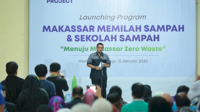 Pj Wali Kota Makassar Iqbal Suhaeb Launching Sekolah Sampah