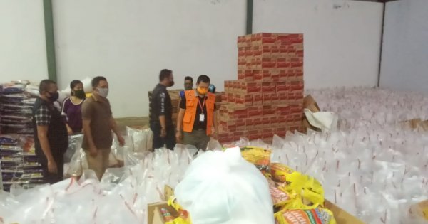 Jelang PSBB, Pemkot Makassar Mulai Distribusikan Bantuan Sembako