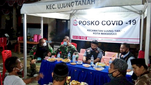 Selama Masa PSBB, Iqbal dan Pengurus Masjid Ujung Tanah Sepakat Salat Tarwih di Rumah Saja