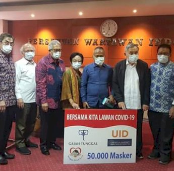 PWI Terima Sumbangan 50 Ribu Masker dari Gajah Tunggal Group
