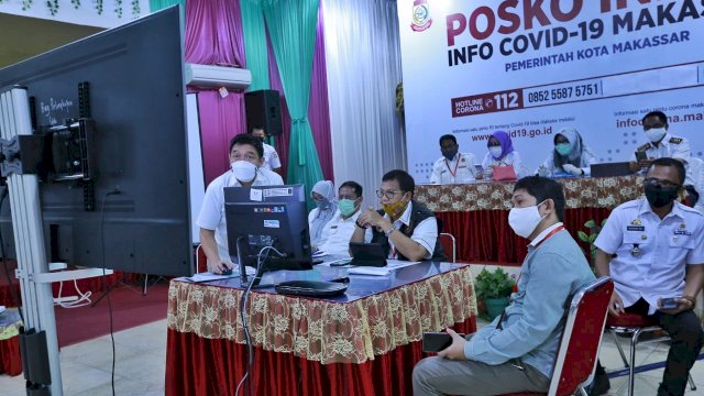 Pj Wali Kota Makassar Iqbal Suhaeb, mengikuti kegiatan high level meeting TPID se Sulsel melalui video conference, Rabu (29/04/2020).