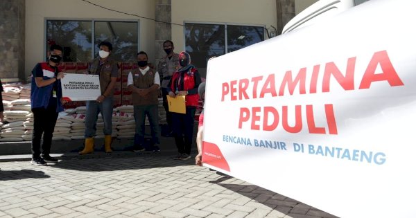 Pertamina Peduli Bantu Warga Korban Banjir di Bantaeng