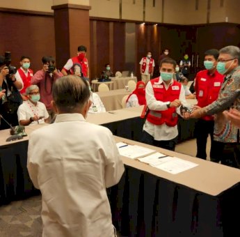 Disaksikan JK, PMI Makassar Tandatangani MoU Dengan Kalla Group Kendalikan Covid-19