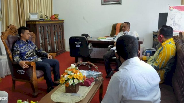 Kunjungan Komisi III DPRD Wakatobi, di Kantor Dinas Sosial Sultra, Jumat (03/07/2020).