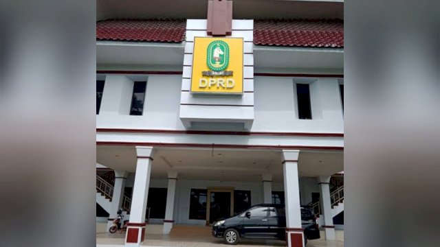 Sekretariat DPRD Sinjai.