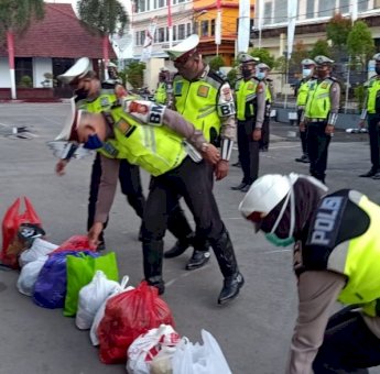 Aksi Peduli Masamba, Sat Lantas Polres Gowa Kumpulkan Pakaian Layak Pakai