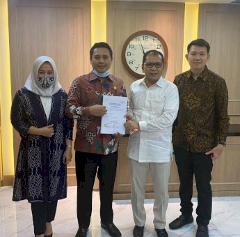 Bantah Isu Dibegal Calon Lain, DPP Gerindra Serahkan Rekomendasi B1-KWK ke Danny-Fatma