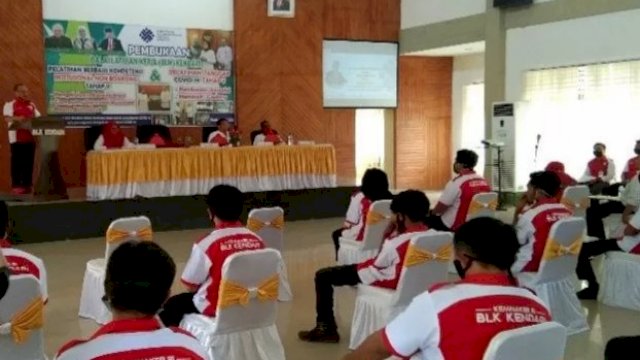 Pembukaan pelatihan di BLK Kendari, Senin (20/07/2020).