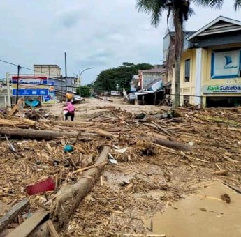 Banjir Bandang Luwu Utara Gubernur Sulsel: Tidak Ada Penebangan Pohon