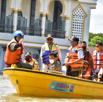 Bersama Balai Jalan, Pemerintah Kolaborasi Atasi Banjir Di Kabupaten Wajo