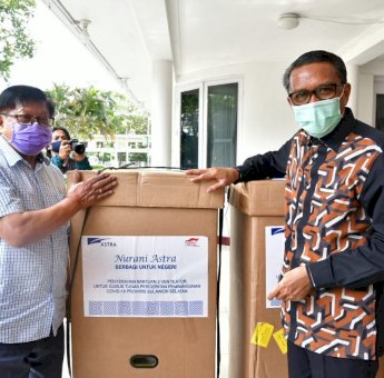 Nurdin Abdullah Salurkan Bantuan Lima Ventilator ke Rumah Sakit Swasta dan Pemerintah