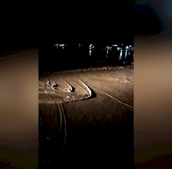 BREAKING NEWS: Banjir Bandang Terjang Masamba, Jalur Trans Sulawesi Terputus