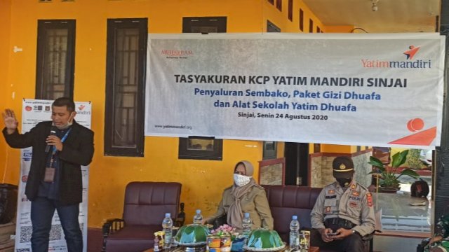 KCP Yatim Mandiri Sinjai Gelar Tasyakuran Dengan Bagi-bagi Sembako