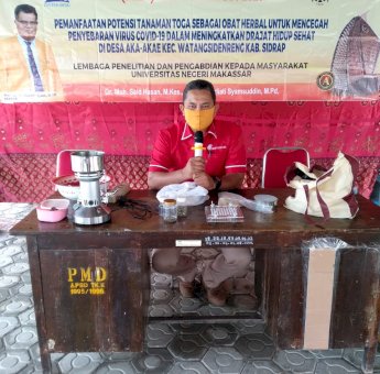 Cegah Penyebaran Corona, Dosen FIK UNM Ajak Warga Kembangkan Tanaman Toga