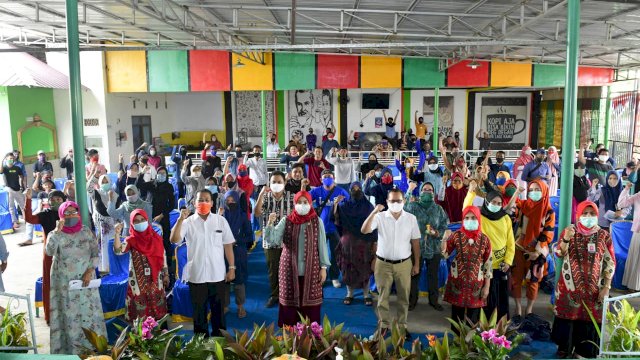 Aliyah Mustika Gandeng BPOM Edukasi Warga Takalar Belajar Online yang Aman
