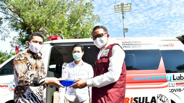 Nurdin Abdullah Launching Mobile Combat PCR Covid-19