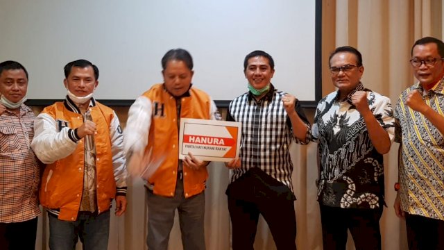 Pilwali Makassar 2020: Dilan Terima B.1-KWK Hanura