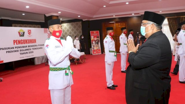 Paskibraka Sultra Dikukuhkan, Siap Kibarkan Merah Putih