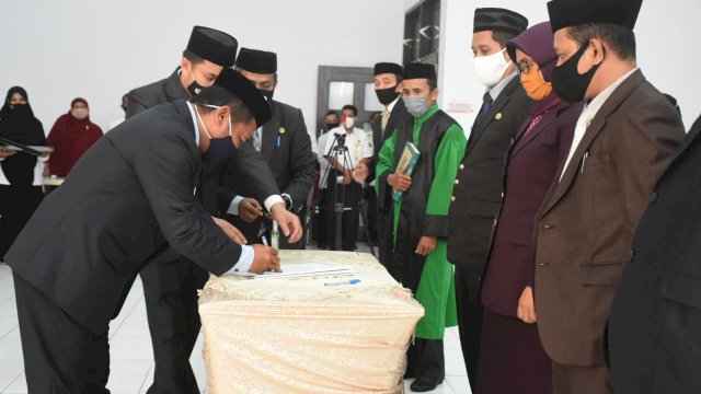 Lantik 68 Pejabat Soppeng, Ini Pesan Sekda Andi Tenri Sessu