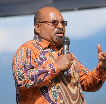 Intuisi Politik Lukas Enembe Selamatkan Partai Demokrat di Papua