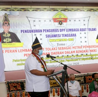 DPP Lembaga Adat Tolaki Dikukuhkan, Gubernur: Falsafah Hidup Adat Tolaki Perlu Diinternalisasi