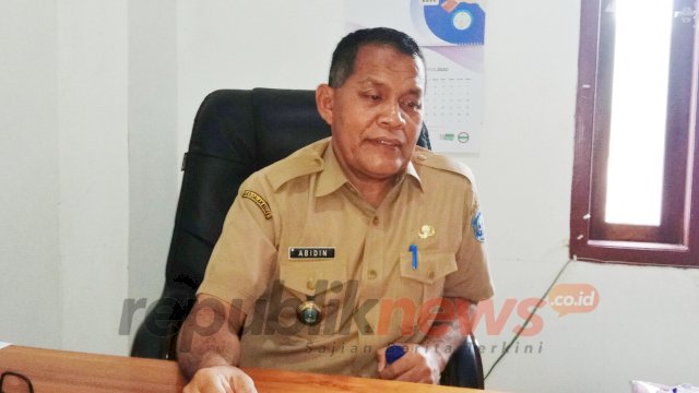 Kepala Dinas Sosial Buton Tengah, Abidin.
